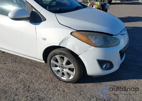 2013 Mazda Mazda2 Touring z USA, uszkodzony, nr VIN JM1DE1LY3D0160972